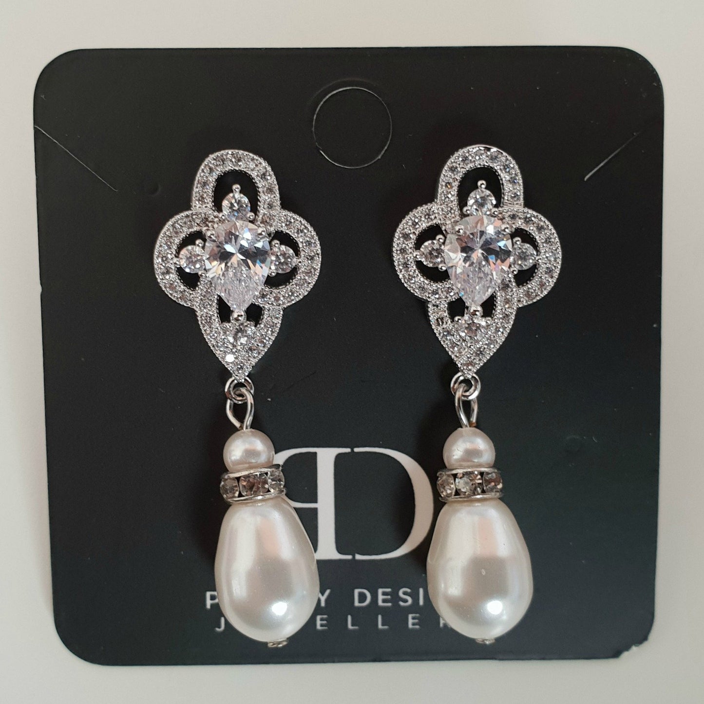 Pendientes colgantes de perlas, pendientes de novia, pendientes de boda de cristal, pendientes de damas de honor, pendientes de perlas CZ, joyería de boda de perlas, Mabel