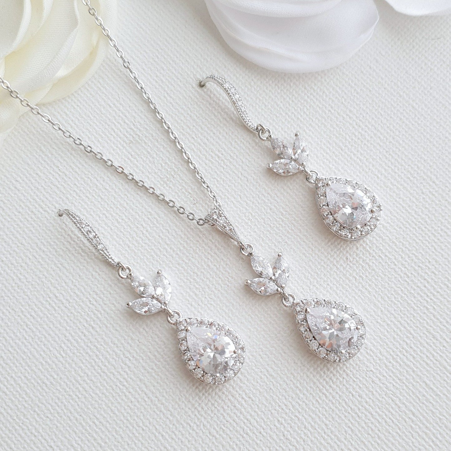 Necklace and Earrings Set-Lotus - PoetryDesigns