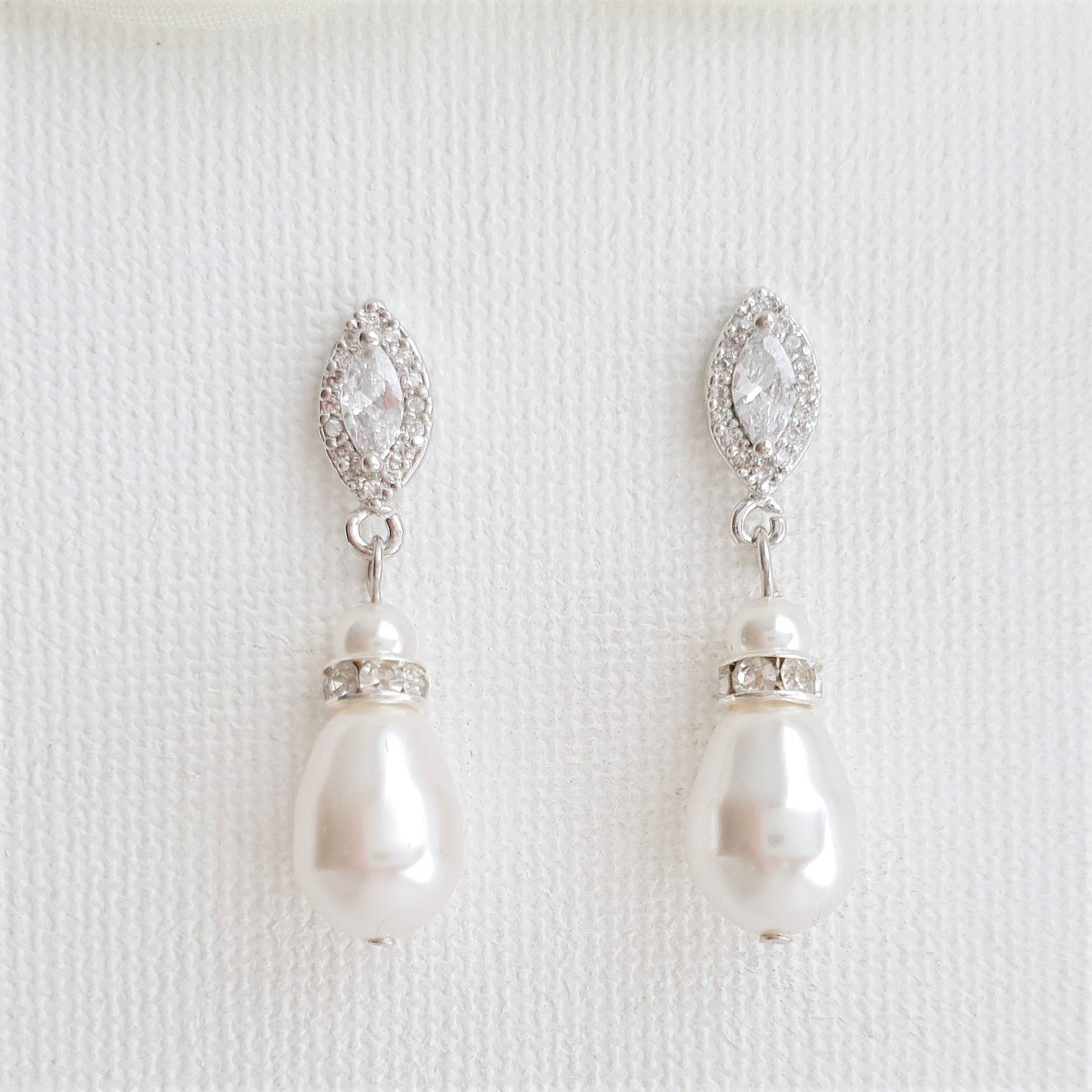 Pearl Jewelry Set with Teardrop Pearl Pendant and Earrings for Brides- Ella - PoetryDesigns