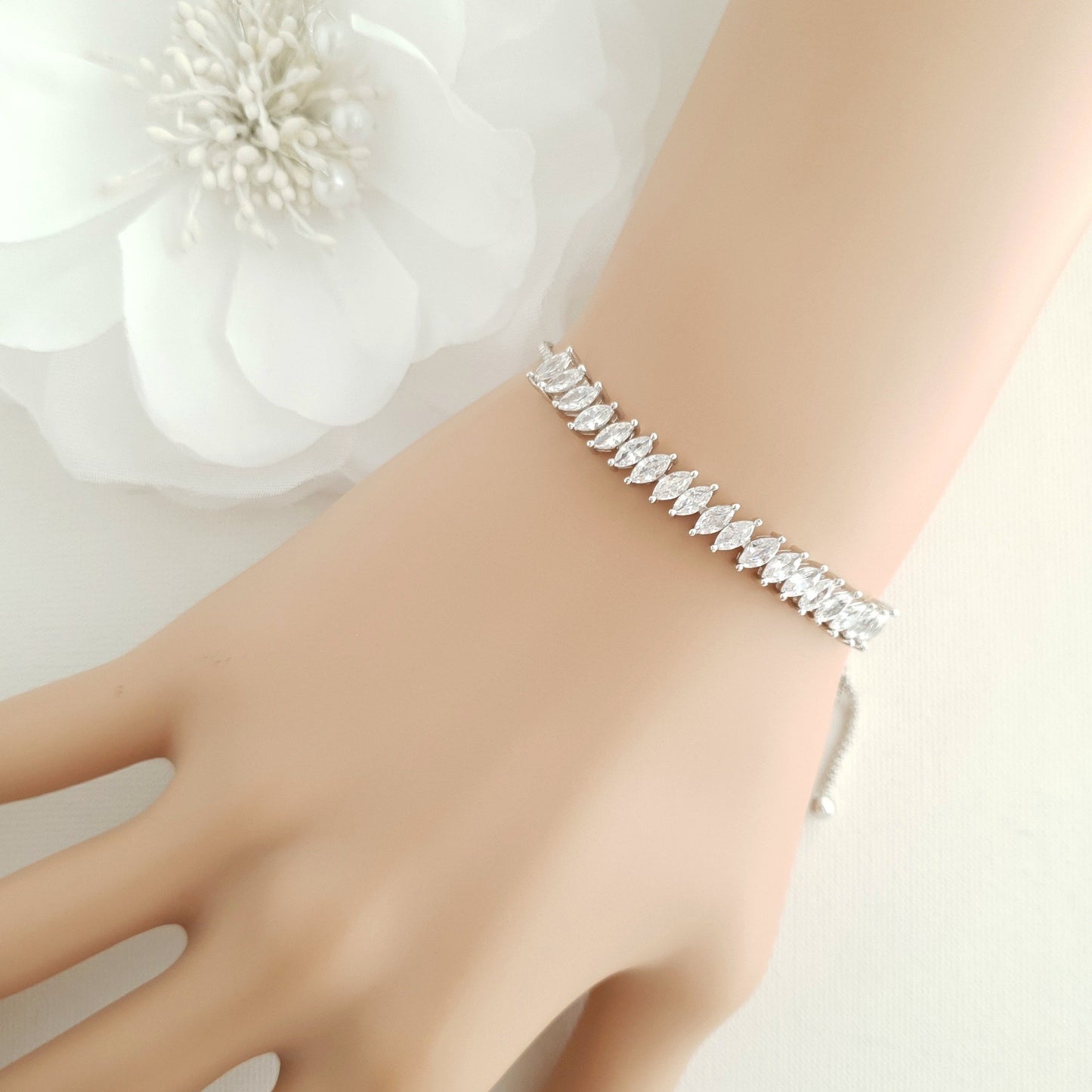 Pulsera de boda de oro rosa, pulsera ajustable de oro rosa, pulsera de dama de honor de oro rosa, joyería de boda, pulsera simple, Katie