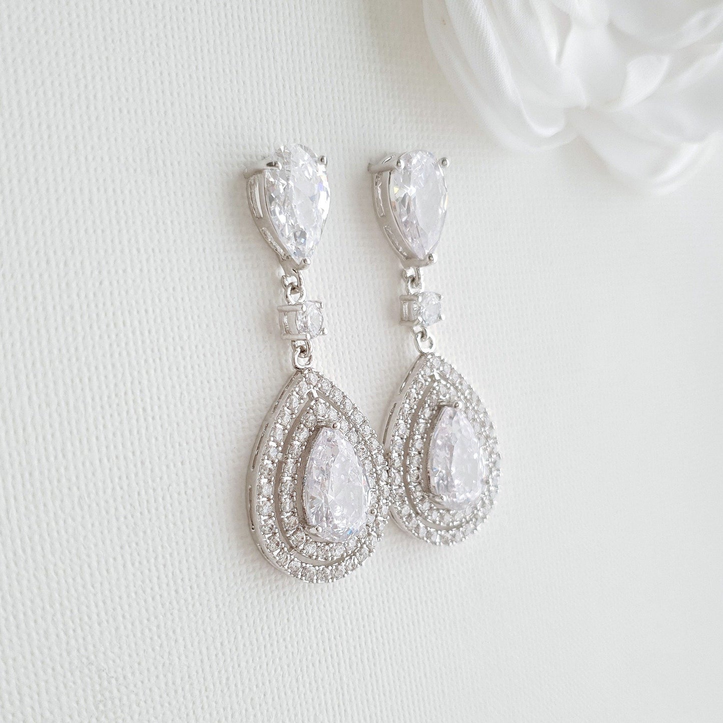 Pendientes colgantes de circonita cúbica en forma de pera para novias- Joni