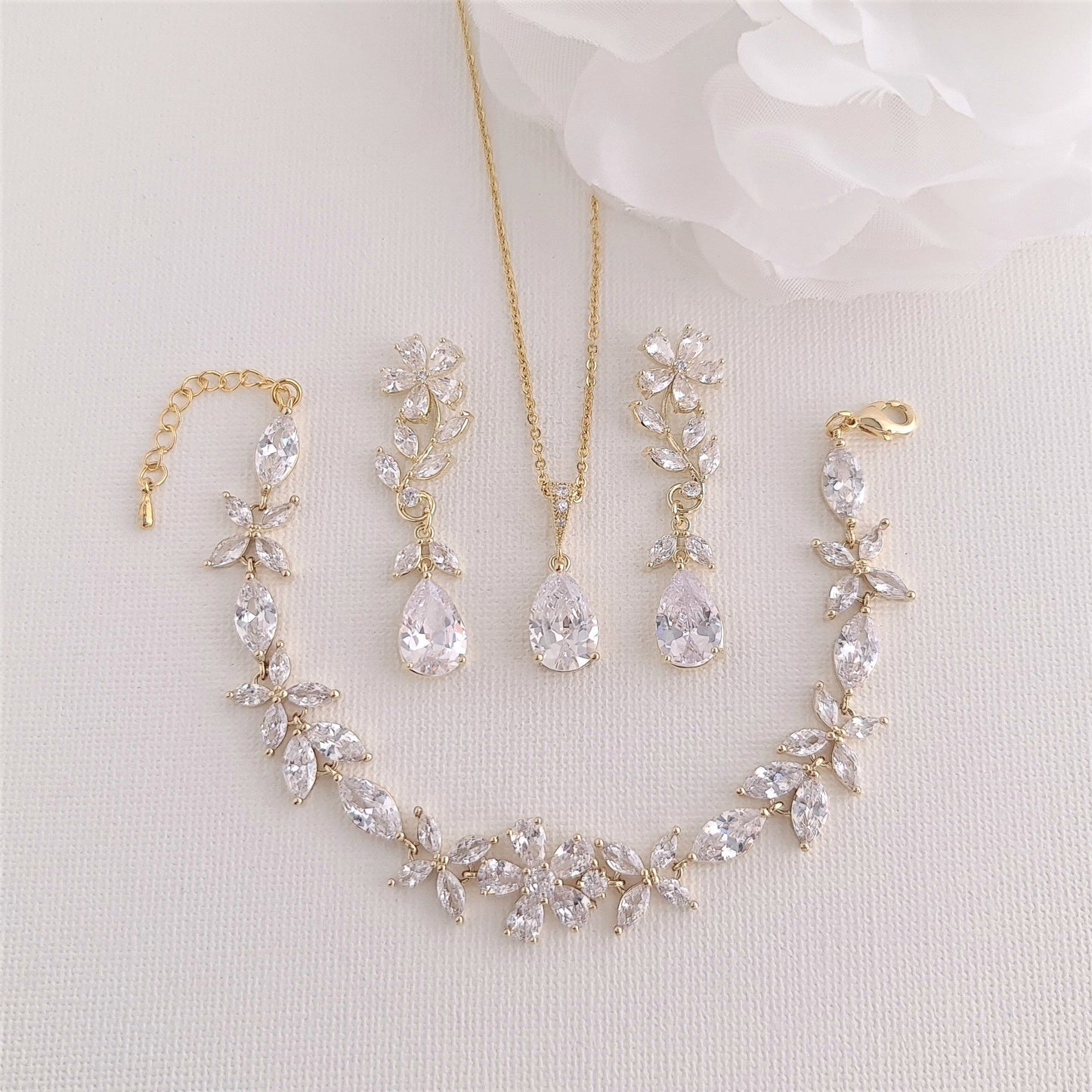 Leaves and Flower Bridal Earrings in Gold -Daisy - PoetryDesigns