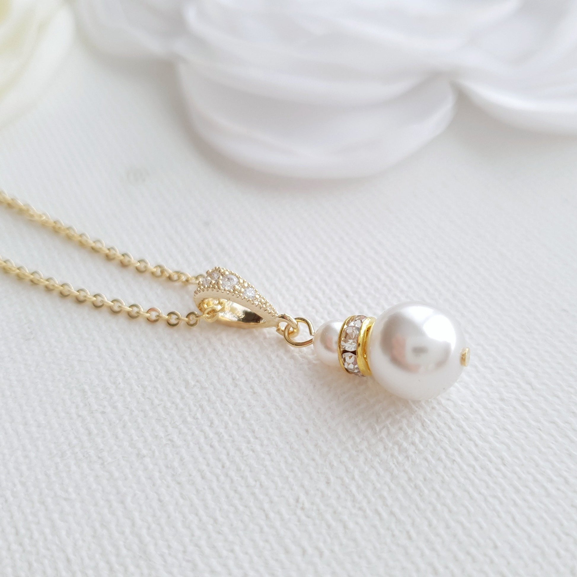 Gold Necklace with Single Pearl- Ava - PoetryDesigns