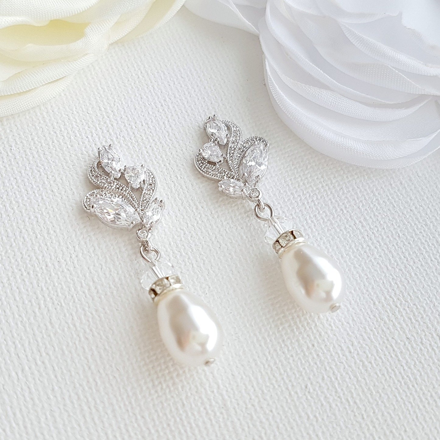 Teardrop Pearl Pendant Set in Silver for Weddings-Wavy