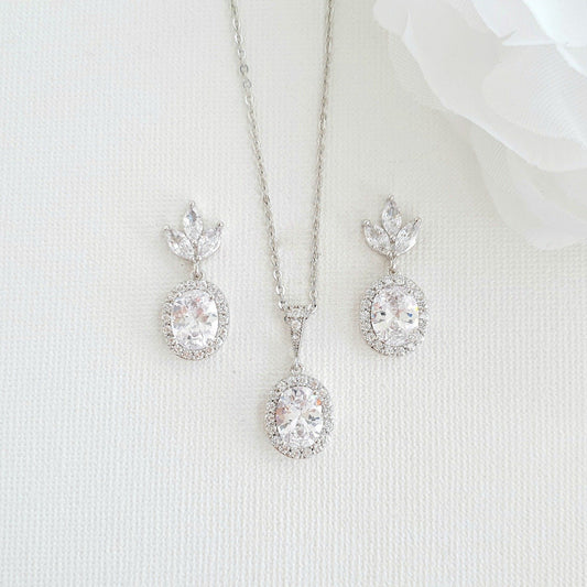 Ensemble de bijoux de demoiselle d'honneur avec petites boucles d'oreilles et collier - Emily