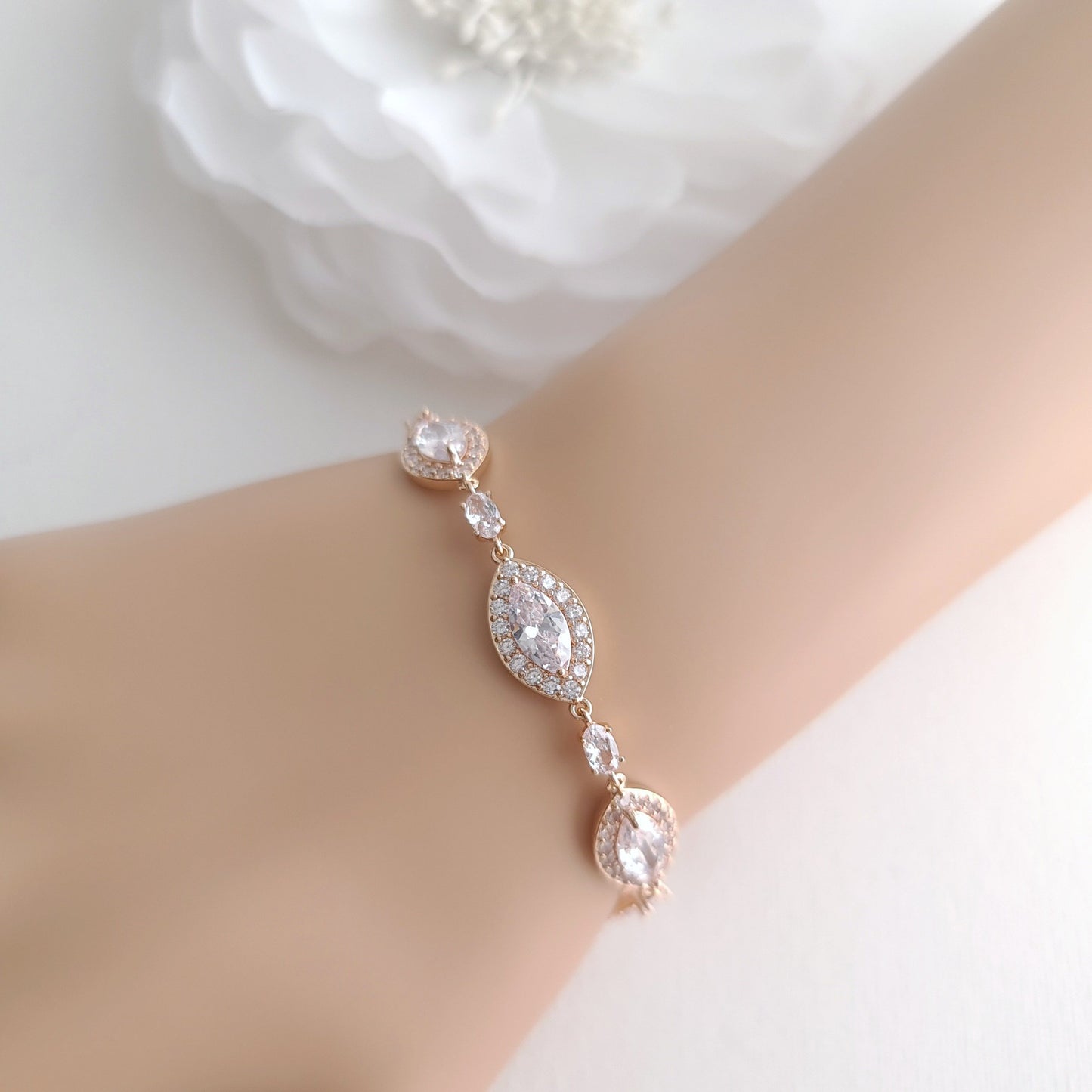 Ensemble bracelet en or et boucles d'oreilles longues - Harriet