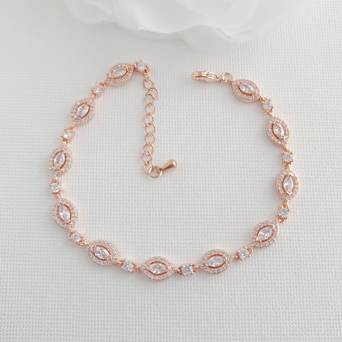 Pulsera de novia con circonitas cúbicas chapadas en oro rosa-Abby