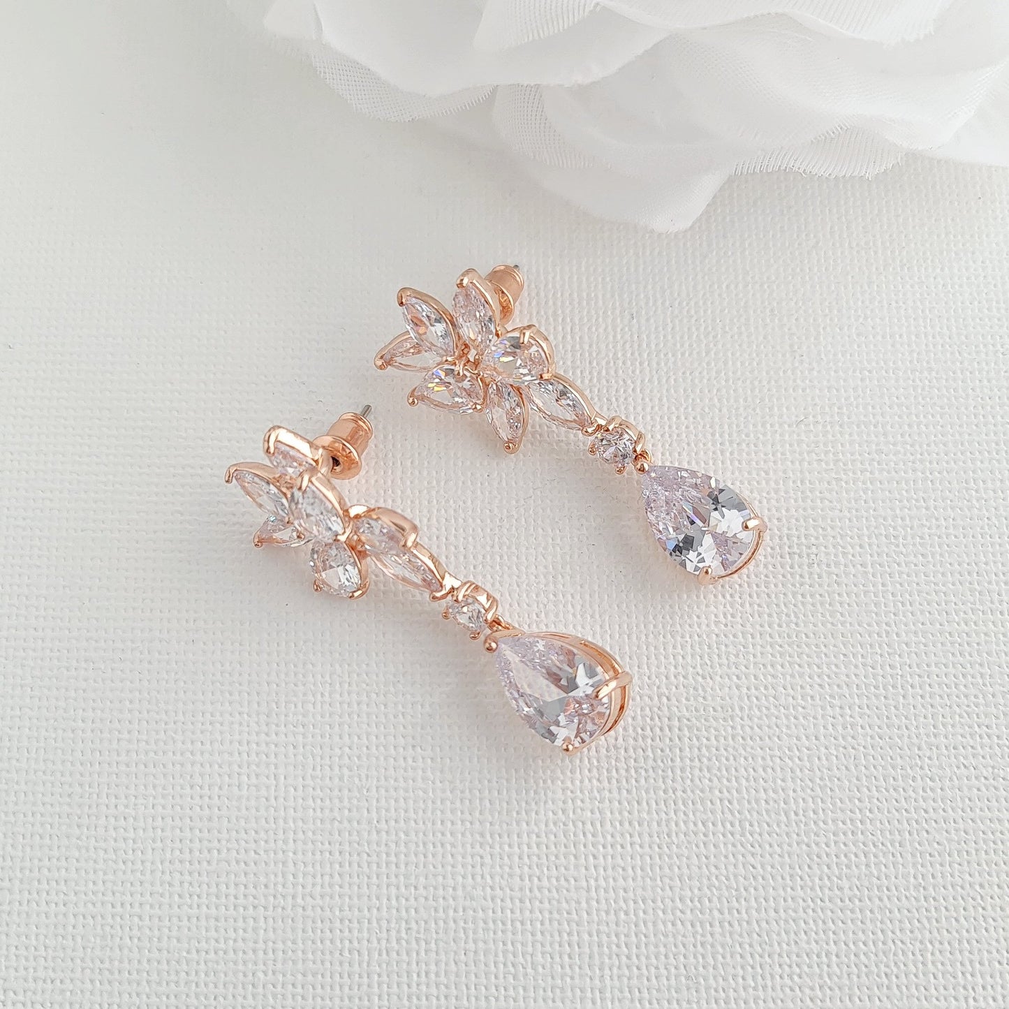 Juego de aretes florales dorados y pulsera de lágrima para bodas-Ivy