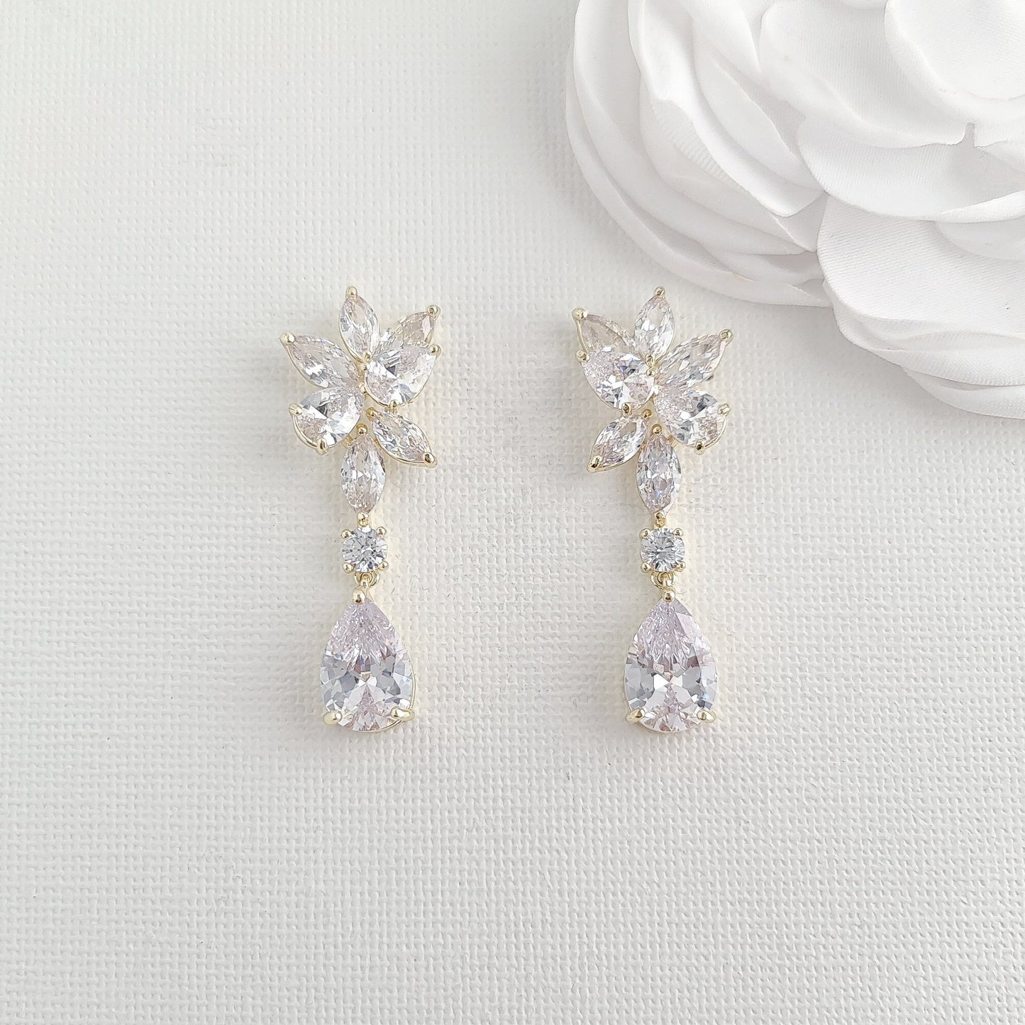 Juego de aretes florales dorados y pulsera de lágrima para bodas-Ivy