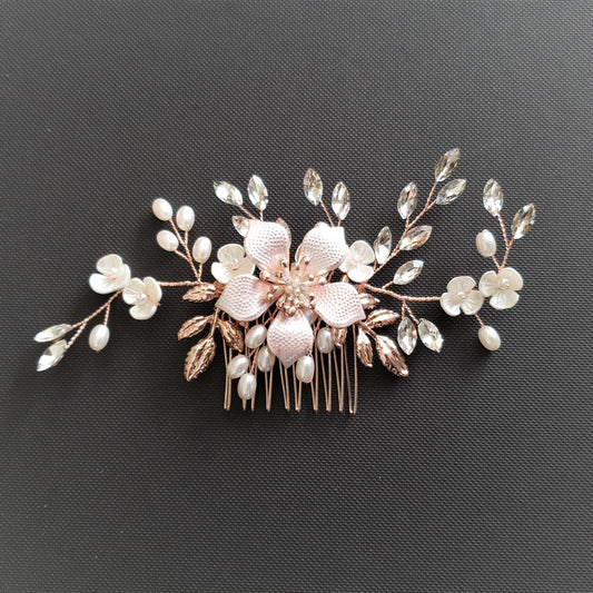 Peineta nupcial enjoyada de oro rosa con perlas y hojas de cristal-Freya