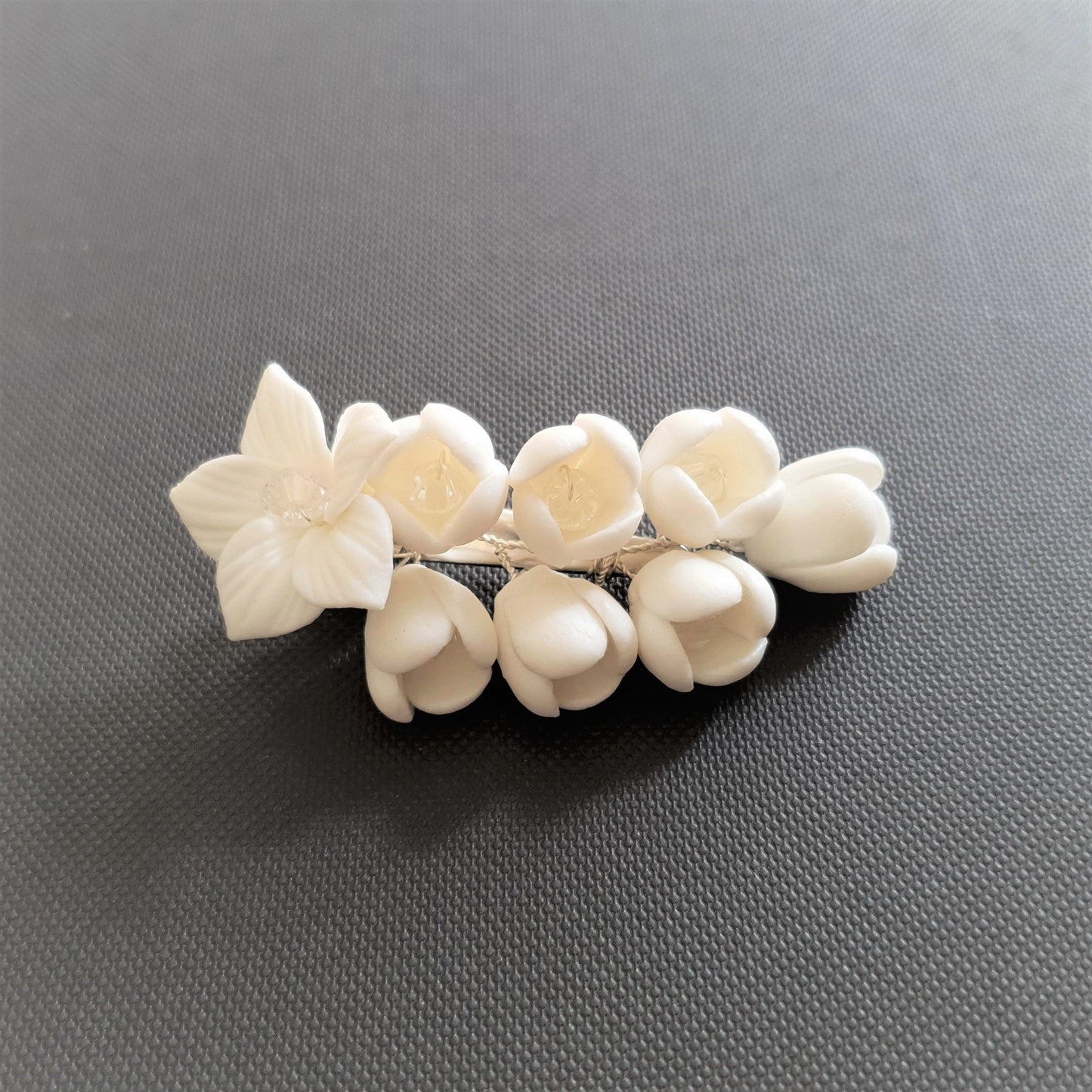 Pinza para el pelo de boda con flores blancas para niñas de flores, color lila