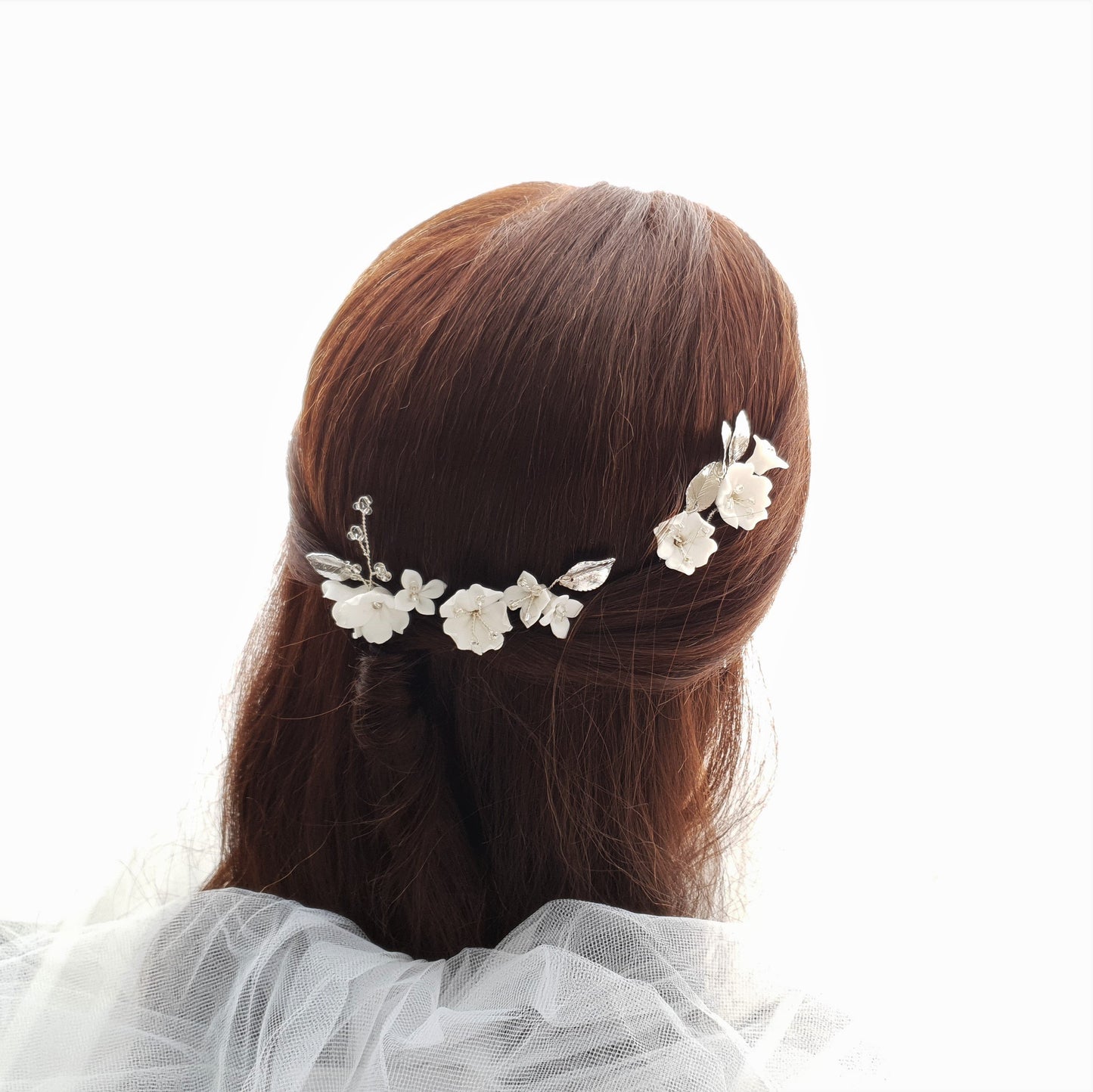 Horquillas de boda doradas con flores blancas-Magnolia