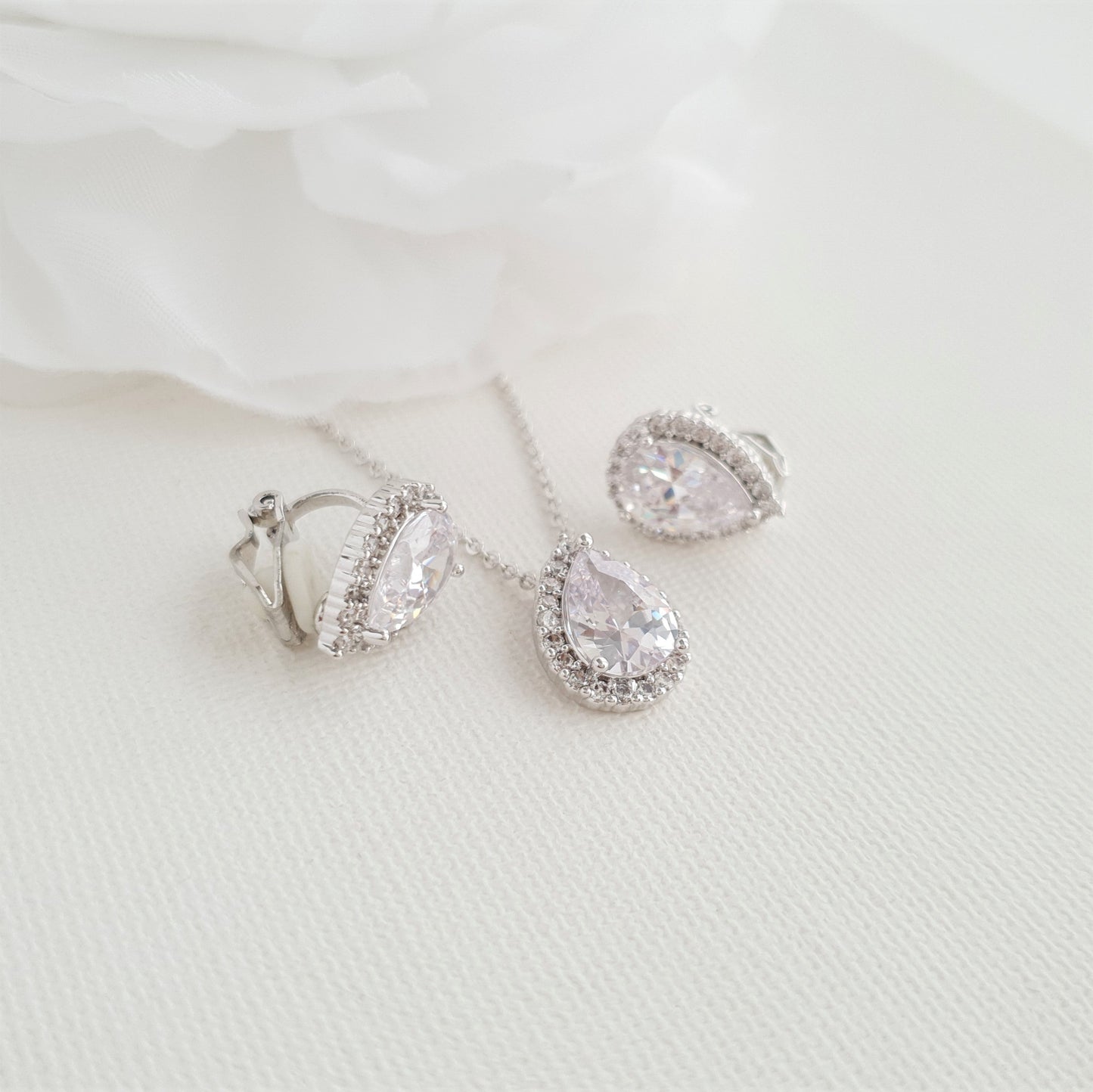 Juego de joyas para damas de honor con aretes de clip en plata - Emma