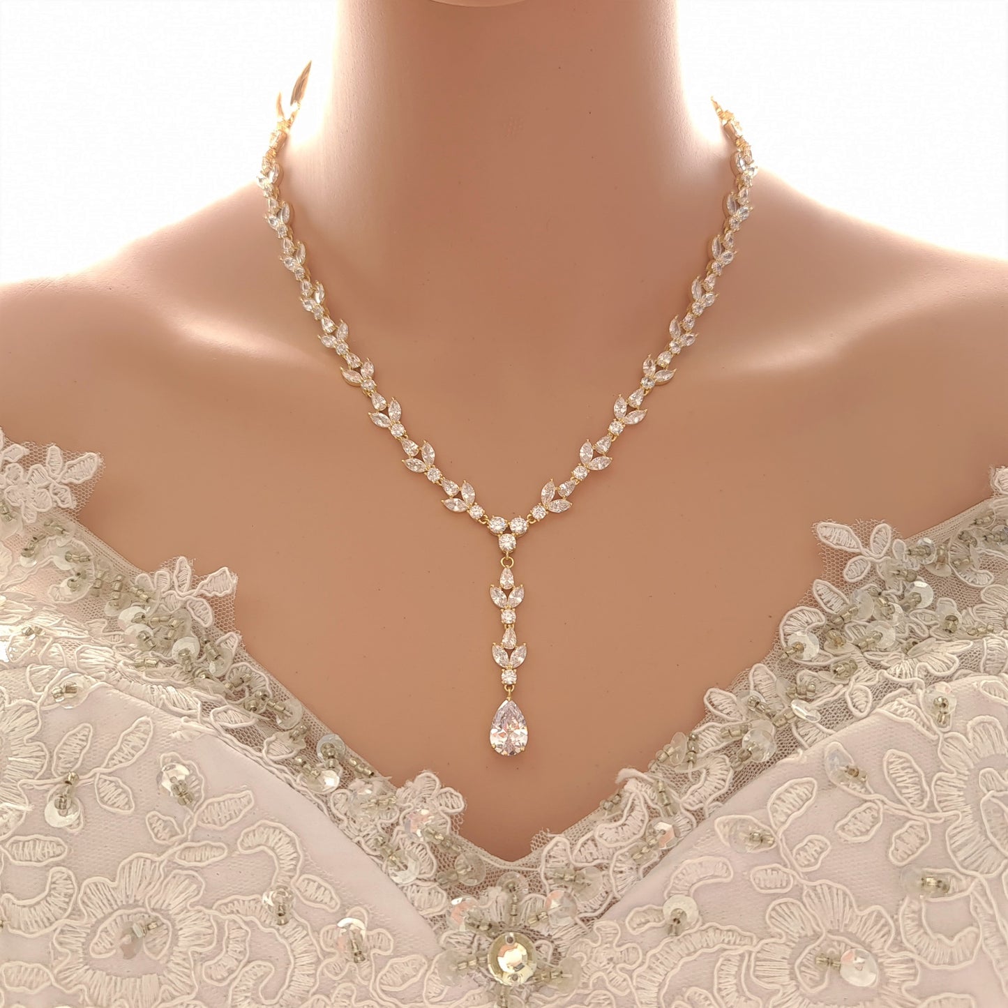 Collier de mariage de déclaration avec ou sans toile de fond-Anya