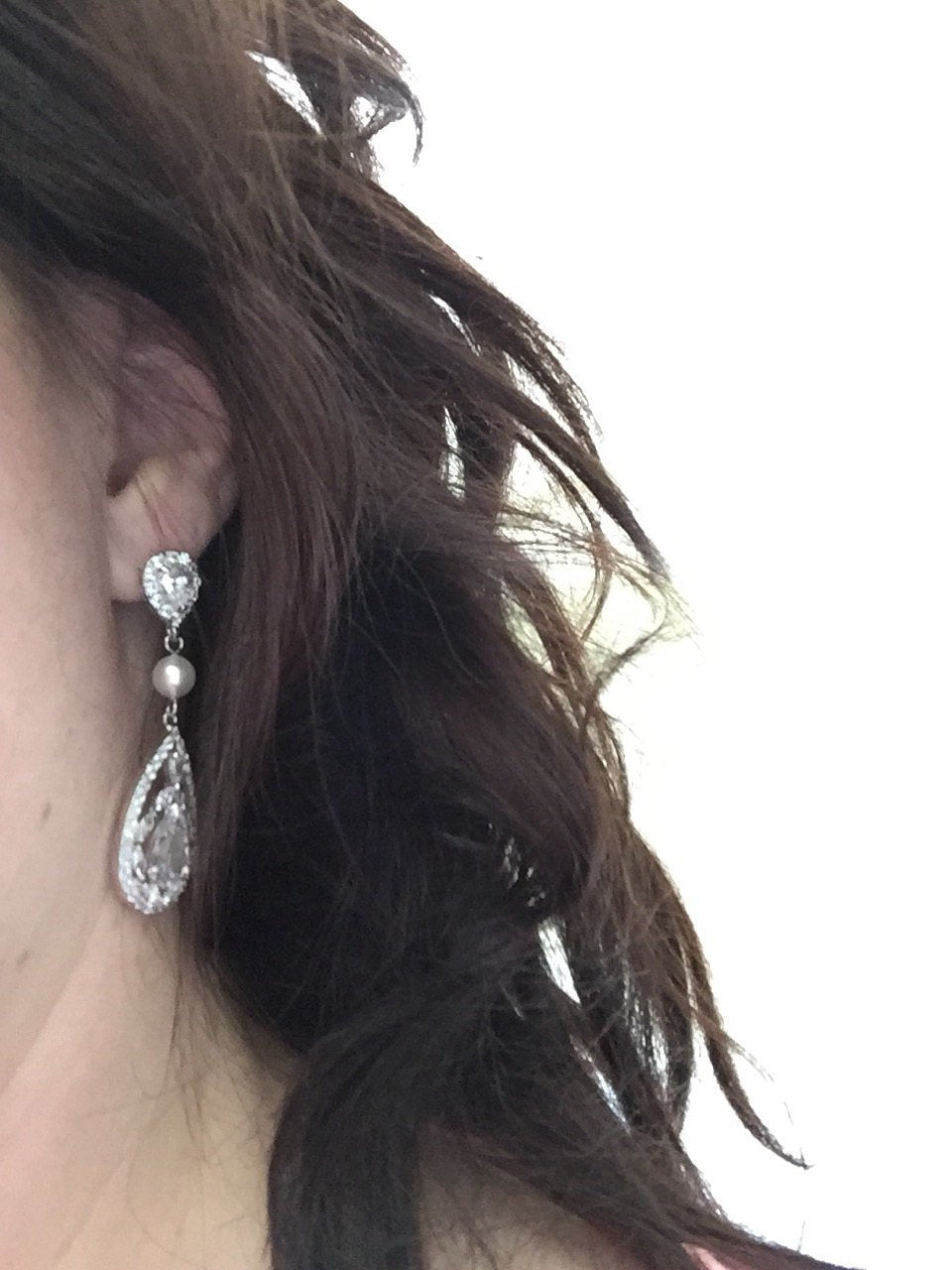 Teardrop earrings for weddings